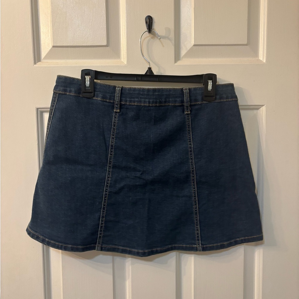 Altar'd State Button-Front Mini Skirt: Size Medium - Picture 3 of 4